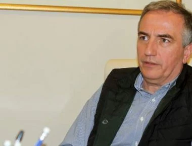 «Η κυβέρνηση παραδόθηκε στα Σκόπια και κάηκε στο Μάτι» αναφέρει ο Σταύρος Καλαφάτης